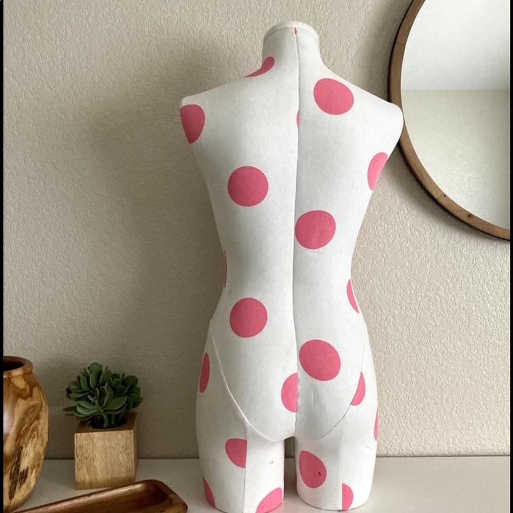VS mannequin